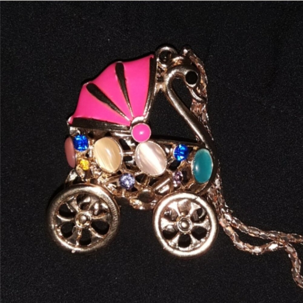 Betsey Johnson JEWELED SWAN CARRIAGE NECKLACE - Picture 2 of 8